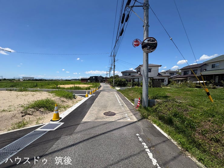 中原駅徒歩約6分の好立地に位置する、全12区画の新興分譲地です。都市部へのアクセスもスムーズでありながら、落ち着いた住環境をお求めの方に適したロケーションです。