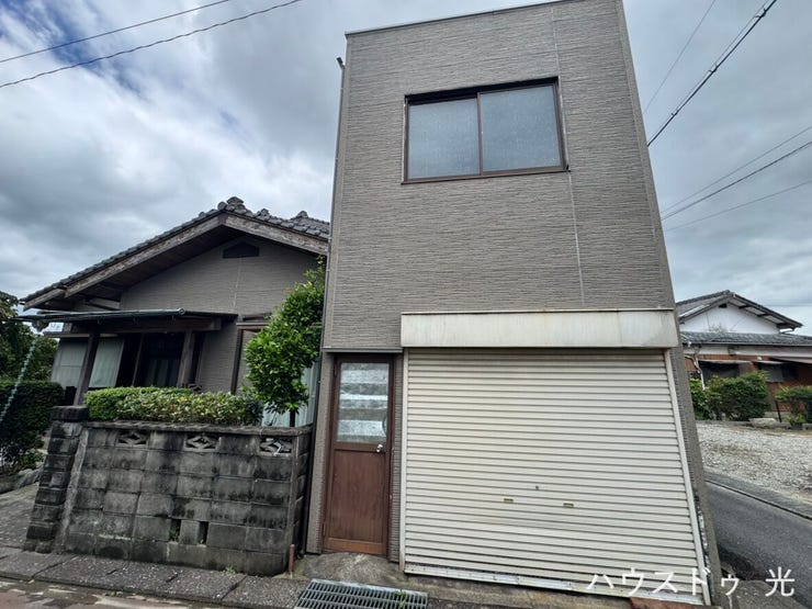 【外観】
■□土地約90坪のゆとりある敷地に建つ6DK住宅です□■