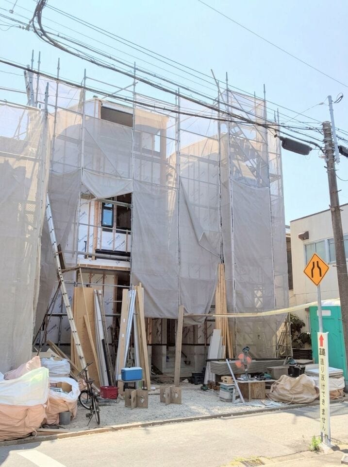 落ち着いた住環境でありながら、交通アクセスや買い物施設も充実