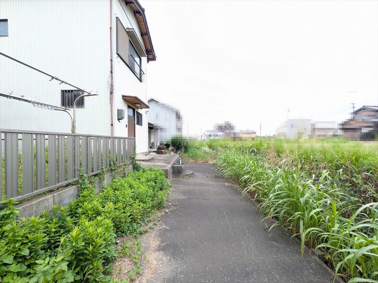 西側前面道路
2026/7/4撮影