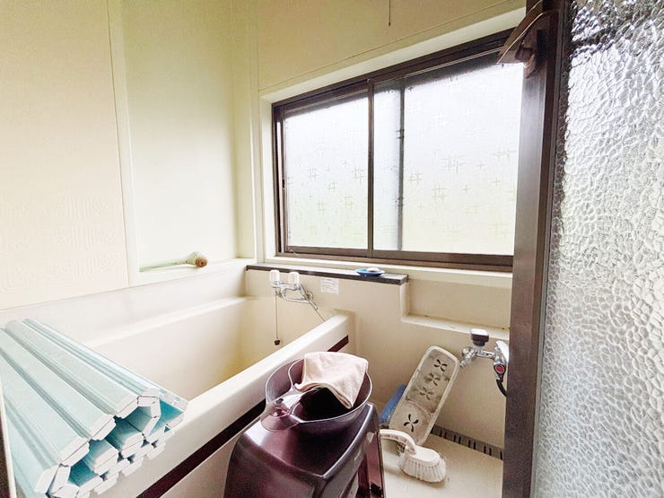 室内(2026年7月)撮影
◎現地案内予約受付中!◎
しっかり換気ができるのでお手入れもラクラク!日中は照明をつけなくても明るく、心地よいバスタイムを過ごせます◎