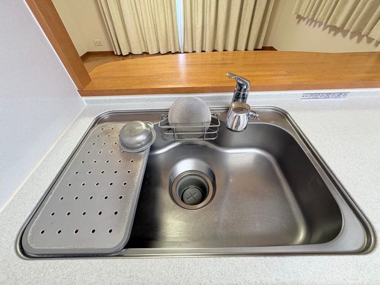 使い勝手の良いシンクで、毎日のお料理や後片付けもスムーズに行えます。