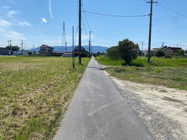南側前面道路の様子です。