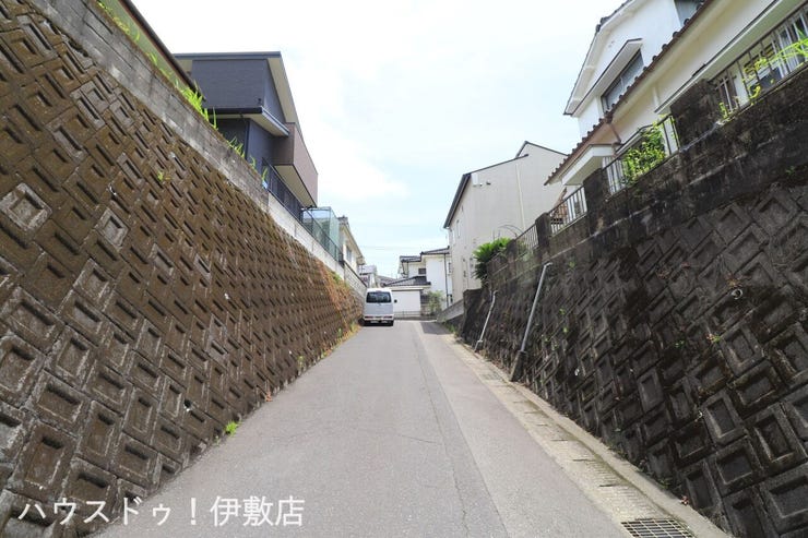 西陵４丁目 中古戸建 【前面道路】
東側前面道路