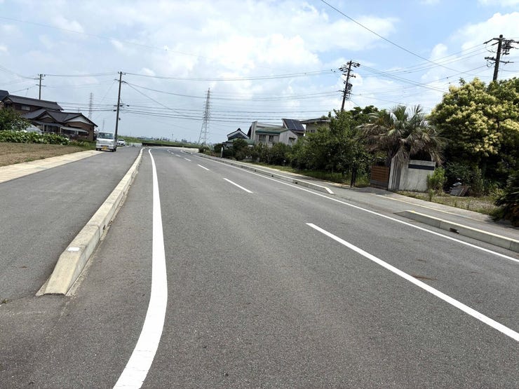 県道沿いで目に留まりやすい場所!岡崎からもすぐ近くのエリア!