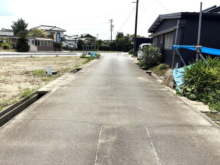 前面道路!2面道路に面しているので駐車も安心してできそうです!