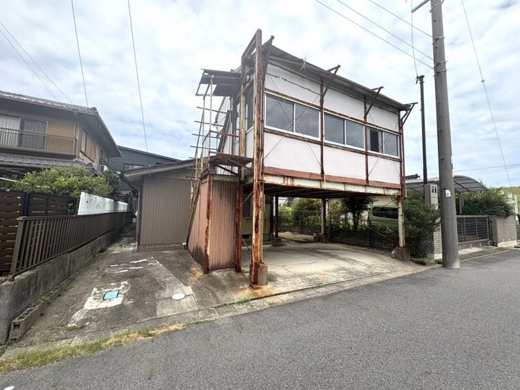 ◇外観写真◇
JR「春日井」駅まで徒歩約15分。閑静な住宅街に位置します。周辺環境も整っており、生活し易い立地です。通勤も外出も、無理なくこなせる場所ですね。