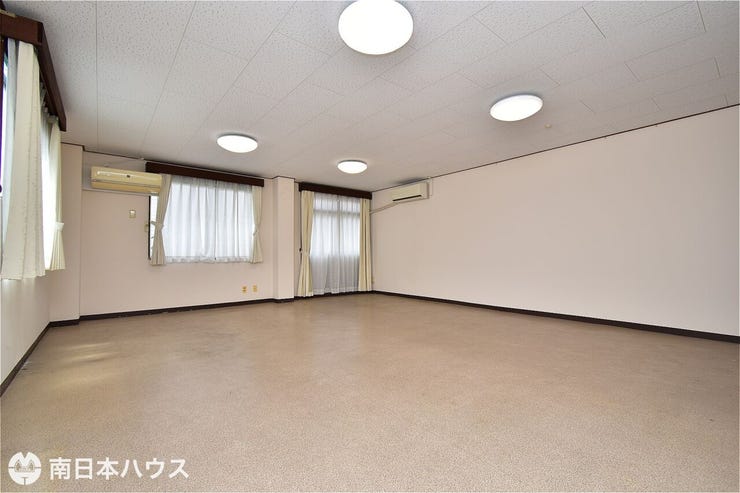 【室内】3階の空き部屋の室内です!