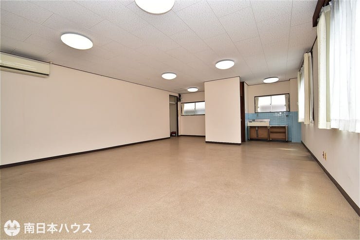 【室内】3階の空き部屋の室内です!