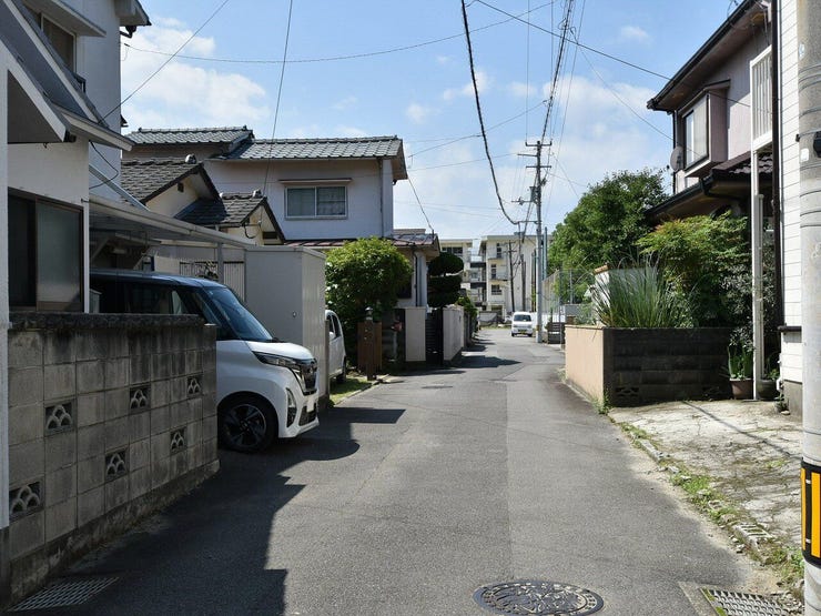 東側道路