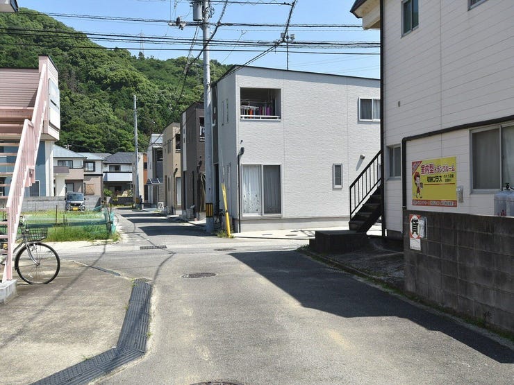 西側道路