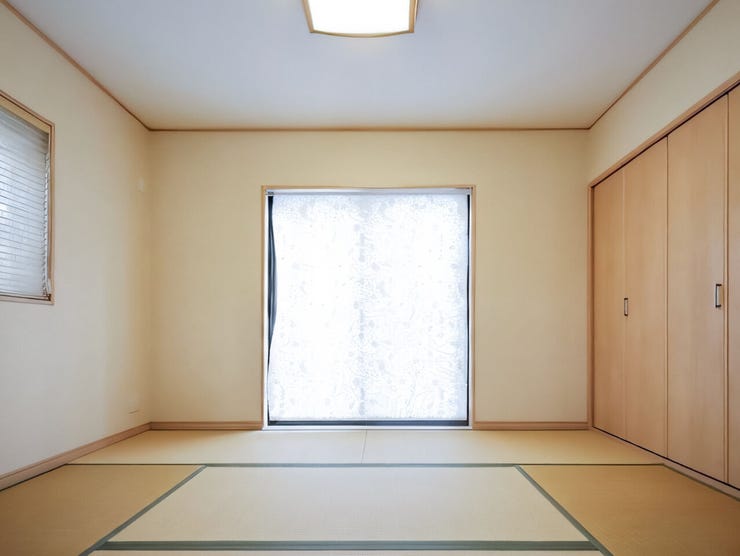 和室のお部屋は小さなお子様のお世話にも大活躍!ご家族でゆったりのんびりできる空間としても!※現況の物件写真に、引渡し時のイメージとして画像処理がされています。