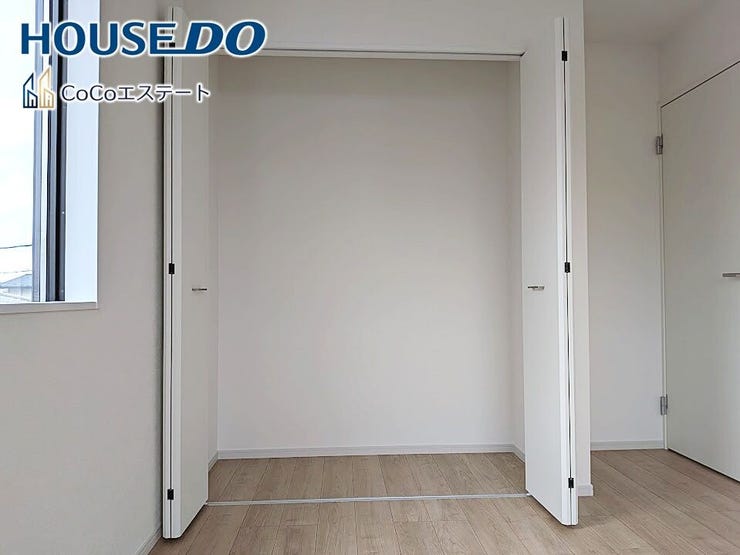 □■収納■□
各部屋にクローゼット完備♪
ゆとりの収納で、お部屋がスッキリ片付きます。