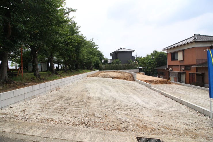 子育て環境にはぴったりな落ち着いた雰囲気の閑静な住宅地。周囲の視線を気にせず、家族の時間を穏やかに育めます。