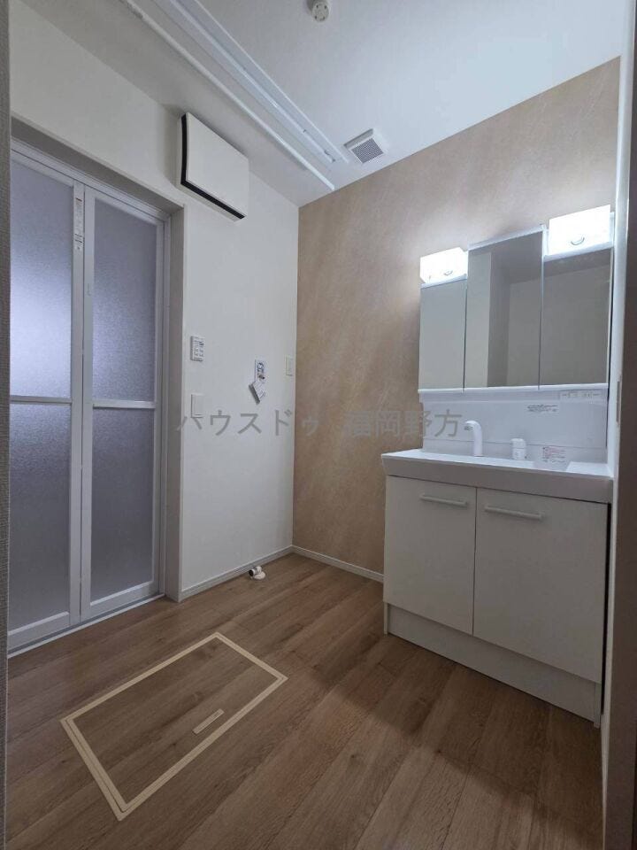大きな鏡のついたワイド洗面所で
身支度もスムーズに