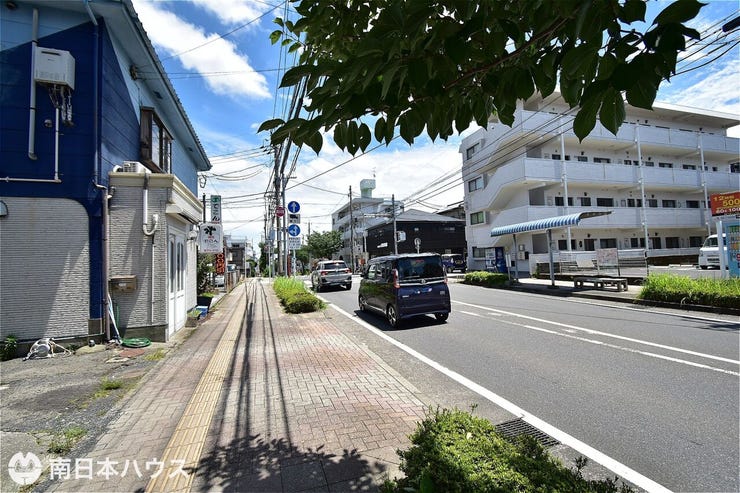【前面道路】南西向きの前面道路幅は約16mです!歩道もあり広々とした道路です!