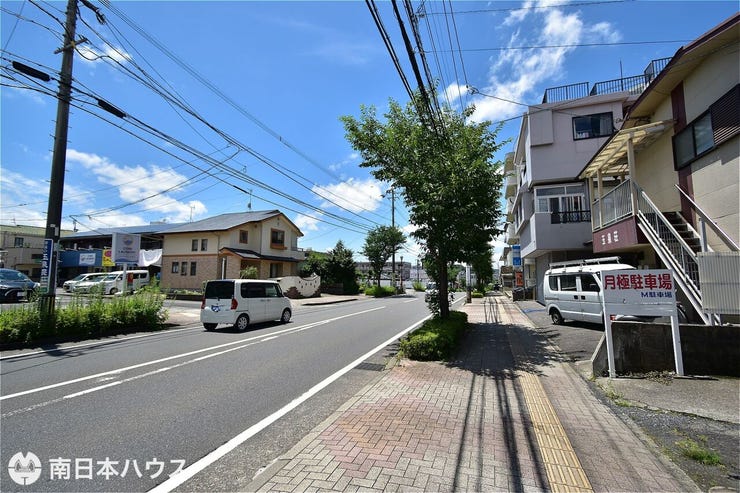 【前面道路】南西向きの前面道路幅は約16mです!歩道もあり広々とした道路です!