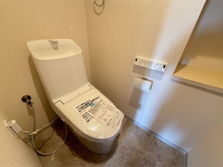 トイレ交換しました。