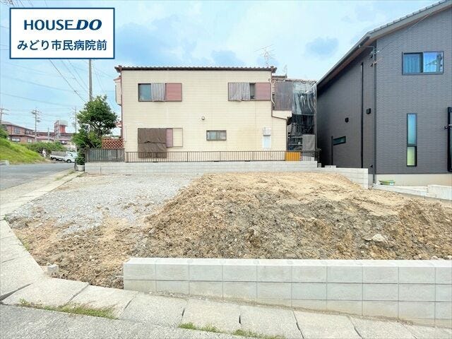 【外観】
【青山エリア】新築戸建が登場です◎
名鉄名古屋本線/左京山駅まで徒歩15分
・名古屋市立緑小学校まで徒歩17分(約1290m)
・名古屋市立左京山中学校まで徒歩14分(約1080m)