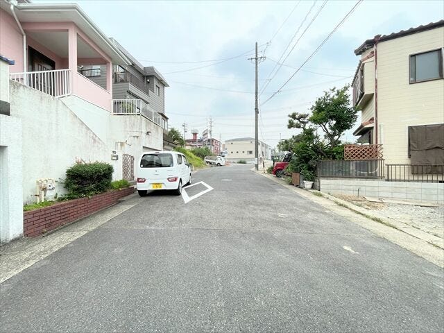 近隣の雰囲気は実際に見て、感じていただくのが一番です!
ぜひ現地を見に来てください♪お問い合わせお待ちしております。