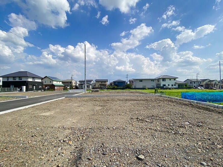完成前の物件に限り、カラー選択やオプション工事 などのサービス特典が受けられる場合がございます。詳しくお知りになりたい方はお気軽にお問合せください。