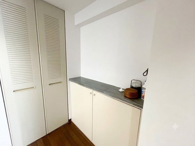 ◆収納豊富。お部屋以外にも収納があるので、荷物が多くても安心です!
※画像はAI加工により荷物等を消去しています。