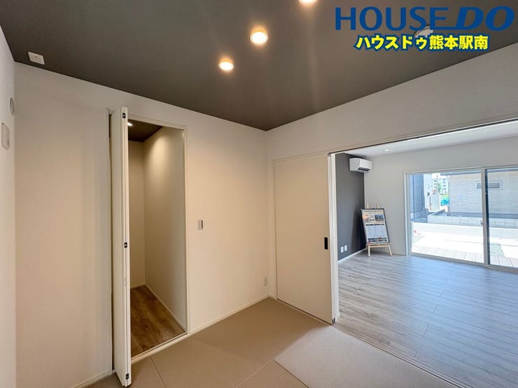 ■和室4.5帖
・リビング横の4.5帖和室は、お子様の遊び場や来客時にも重宝します。