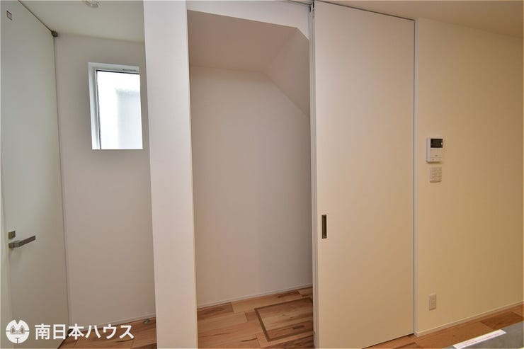 紫原５丁目 新築戸建 【パントリー】