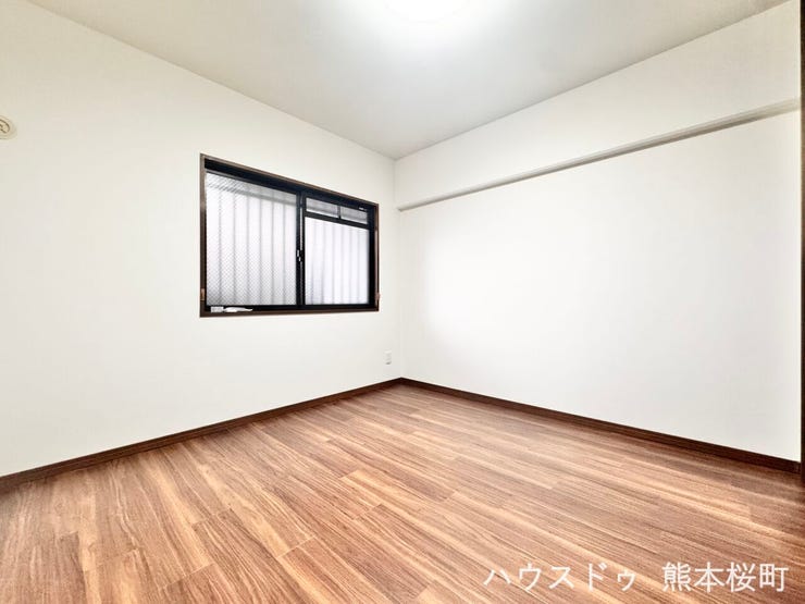 ■5帖洋室■寝室、書斎、趣味の部屋。家族の成長やライフスタイルに合わせ、様々な使い方ができる快適な空間です。