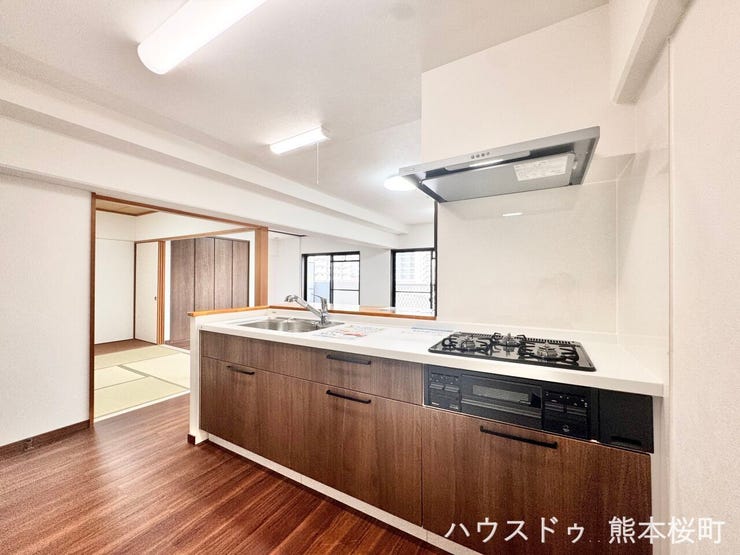 ■家族の「美味しい」が集まる舞台■高い機能性と美しいデザインを両立。料理する人も、待つ人も、笑顔になれる場所です。