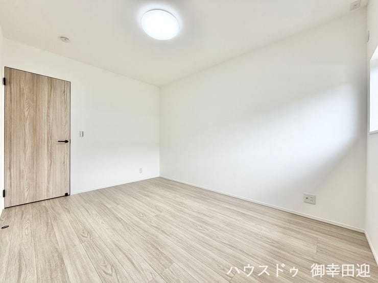 ■6.6帖洋室■寝室、書斎、趣味の部屋。家族の成長やライフスタイルに合わせ、様々な使い方ができる快適な空間です。