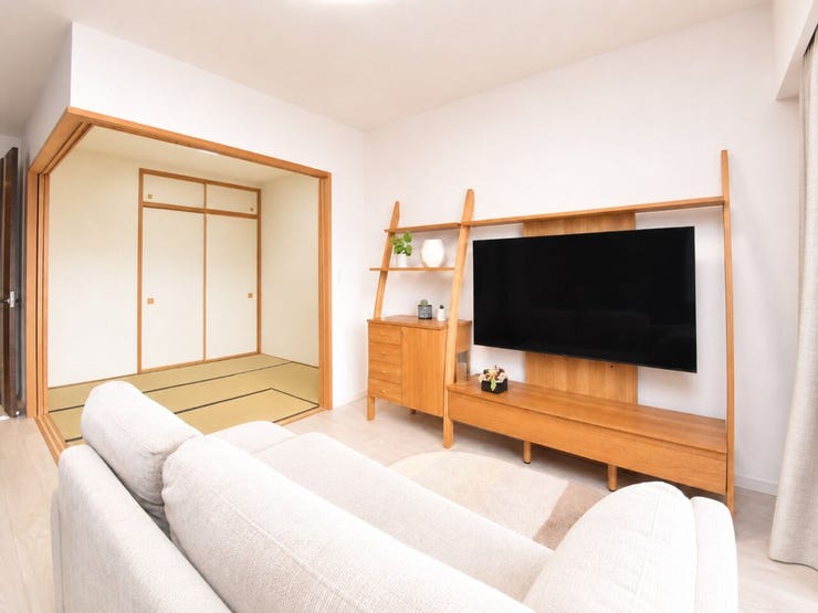 【リビング】
広々としたリビングで、家族とゆっくり過ごせます
※室内写真はAIによる家具消し済