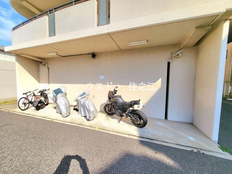 ★バイク置場。最新の空き状況の確認はお気軽にお申し付け下さい。