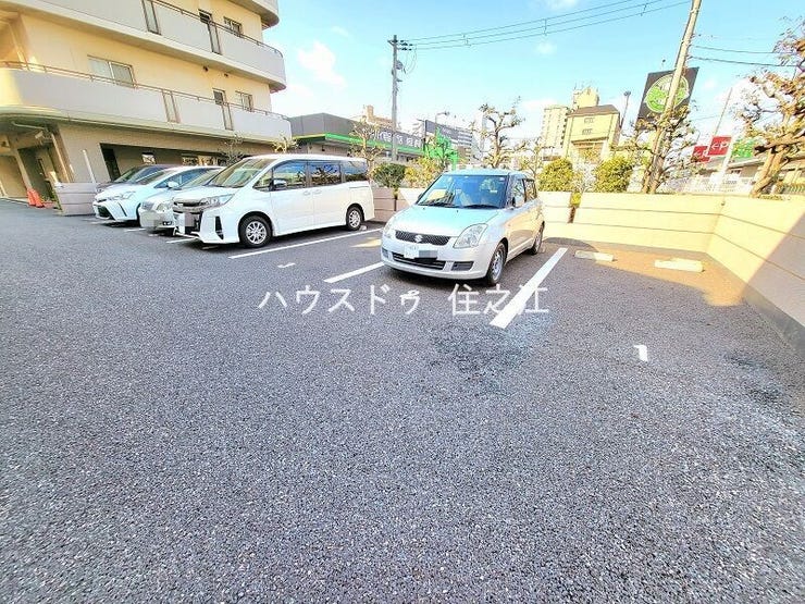 ★駐輪場も区画数はたくさんございます。空き状況の確認はお気軽にお申し付け下さい。