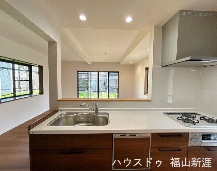 キッチン側からのお写真です。