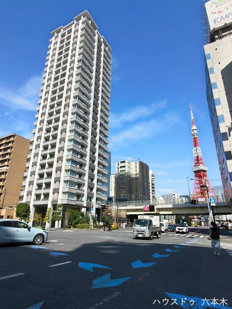 【外観】
制振構造&100年コンクリート(高強度コンクリート)採用のタワーマンション
