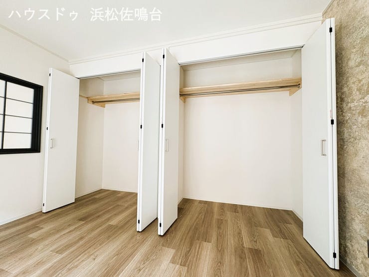 〈リフォーム済〉リビング隣洋室8帖クローゼット!建具新調し、まるで新築の様なお部屋です(^-^)