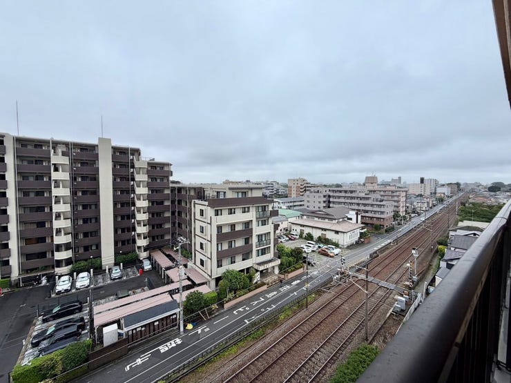 電車好きにはたまらない♪前面が開けているので陽当り良好♪