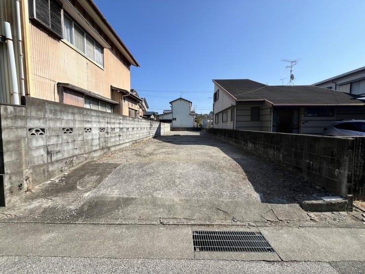 【外観】
●約55坪の整形地です♪
●周辺施設も揃っています◎
●建築条件ございません!
●三里小学校区