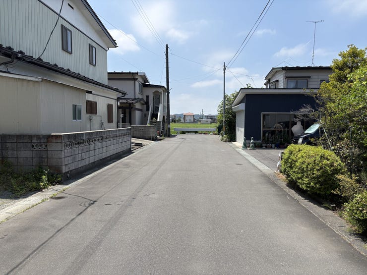現地(2026年6月)撮影
◎建築条件無し◎
詳細は、ハウスドゥ 八戸下長までお気軽にお問い合わせくださいませ♪