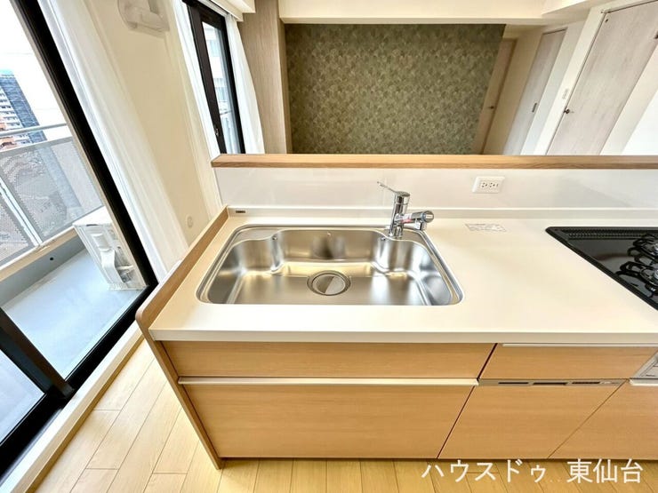 蛇口からそのままおいしい水が使えるビルトイン浄水器を採用