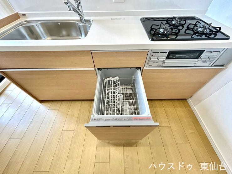 食器洗いの手間を減らせる食洗機付きで、家事時間を大幅に短縮できます。