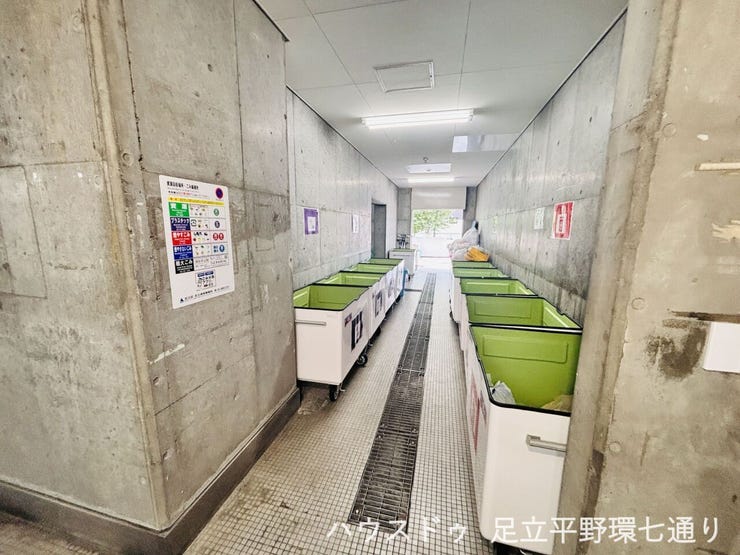 整理されたゴミ置場を設置。共用部の管理が行き届き、日々の暮らしを衛生的に保てます。