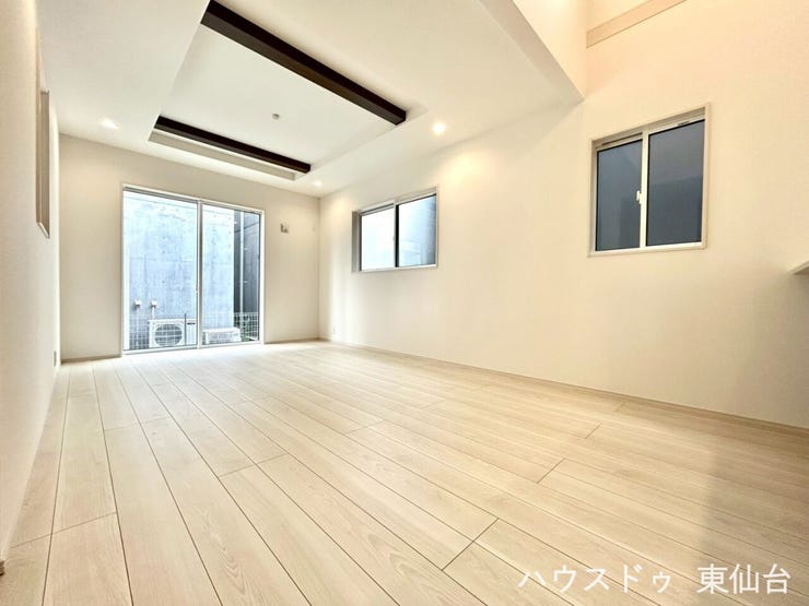 I型のリビングは目線が奥に抜けますのでさらに広く見えます