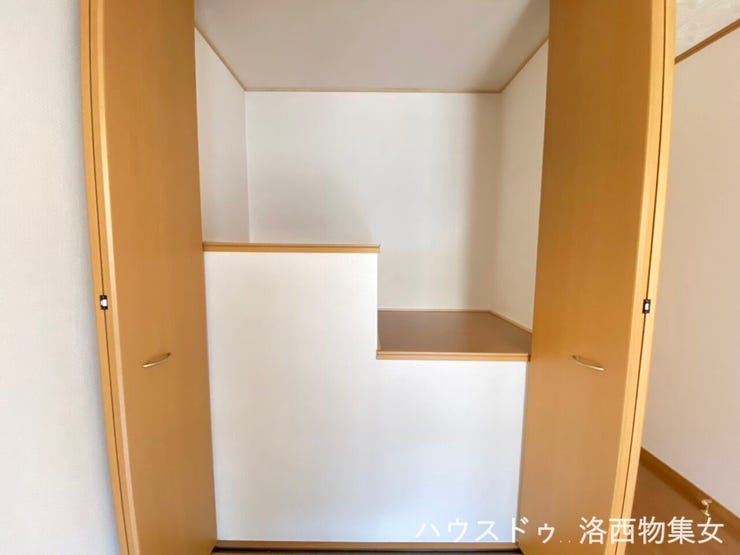 2階洋室収納