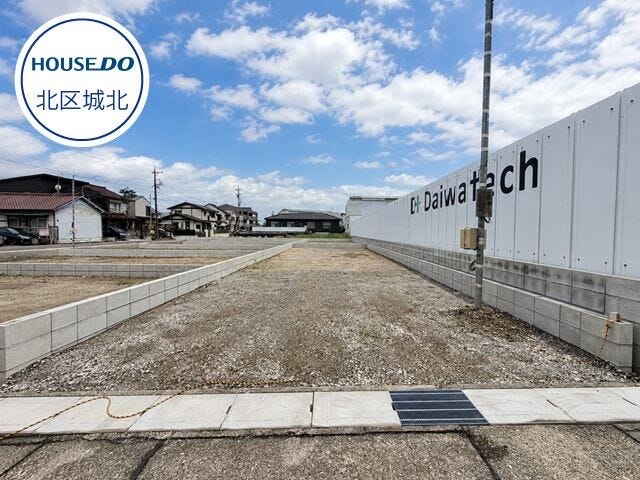 【外観】
●西区大野木エリア●
◇大野木小学校:徒歩約2分
◇山田東中学校:徒歩約13分
◇寺子屋大の木:徒歩約5分
◇セブンイレブン名古屋大野木店:徒歩約7分
◇大漉内科:徒歩約7分