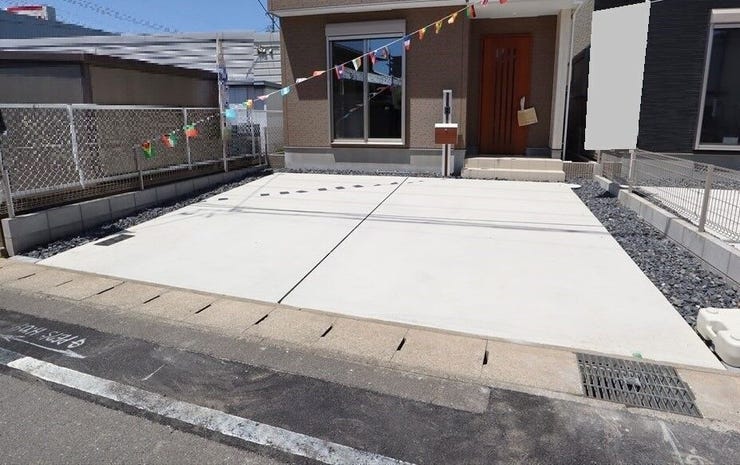 【同社施工例】駐車スペースもしっかり確保