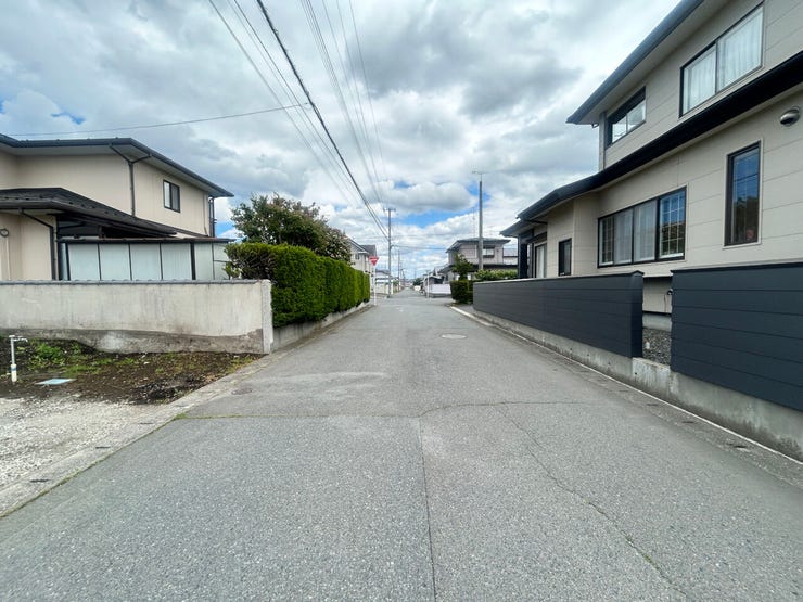 現地(2026年6月)撮影
◎建築条件付き◎
詳細は、ハウスドゥ 八戸下長までお気軽にお問い合わせくださいませ♪
