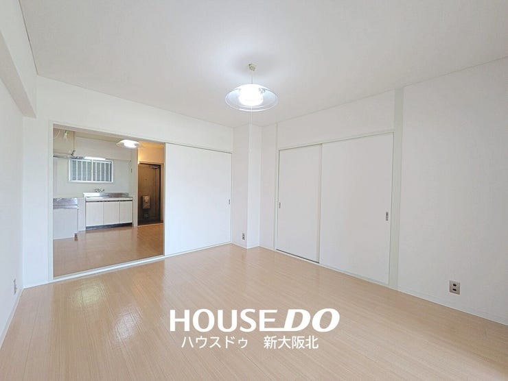 【外観】
■白を基調とした明る室内温♪
■白はどのような色とも相性がいいので、お客さま好みのコーディネートをお楽しみいただけます!