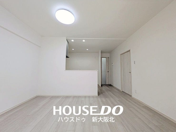 ■白を基調とした明るく開放的な内装!ご家族との会話も弾みそうですね!
■白はどのような色とも相性がいいので、お客さま好みのコーディネートをお楽しみいただけます!